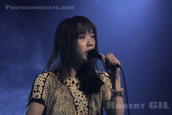 BLONDE REDHEAD - 2007-06-06 - PARIS - Elysee Montmartre - Kazu Makino